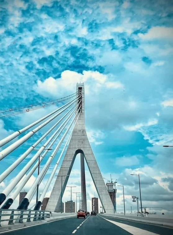 Pont d'Abidjan traversant la lagune